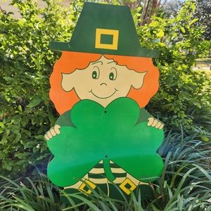 Vintage 1989 St. Patrick's Day Leprechaun Yard Art Sign by Friendly Stake Outs